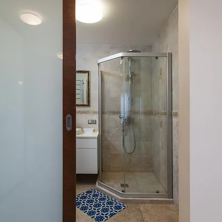 Apartment Isskirtines Prabangos Apartamentai Su Jacuzzi Ir Sauna